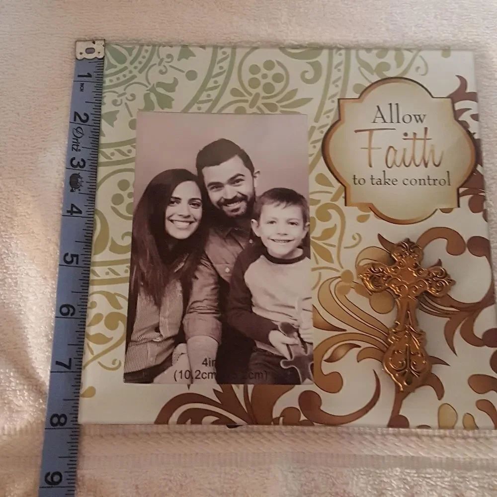 Picture Frame "Allow Faith to Take Control with cross on it - Picture 2 of 4